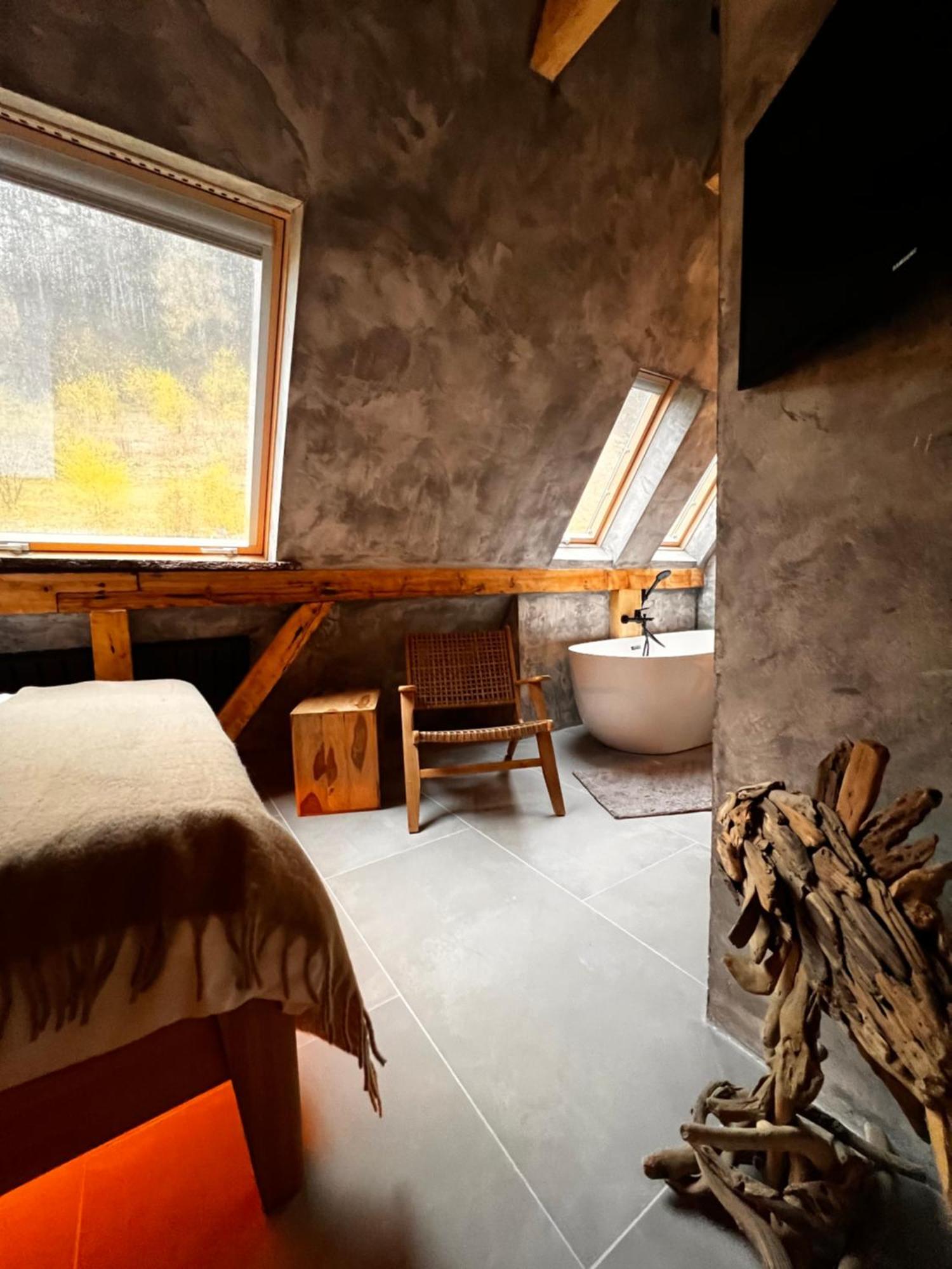 Shard Boutique Hotel-Adult Only Brasov Exterior photo