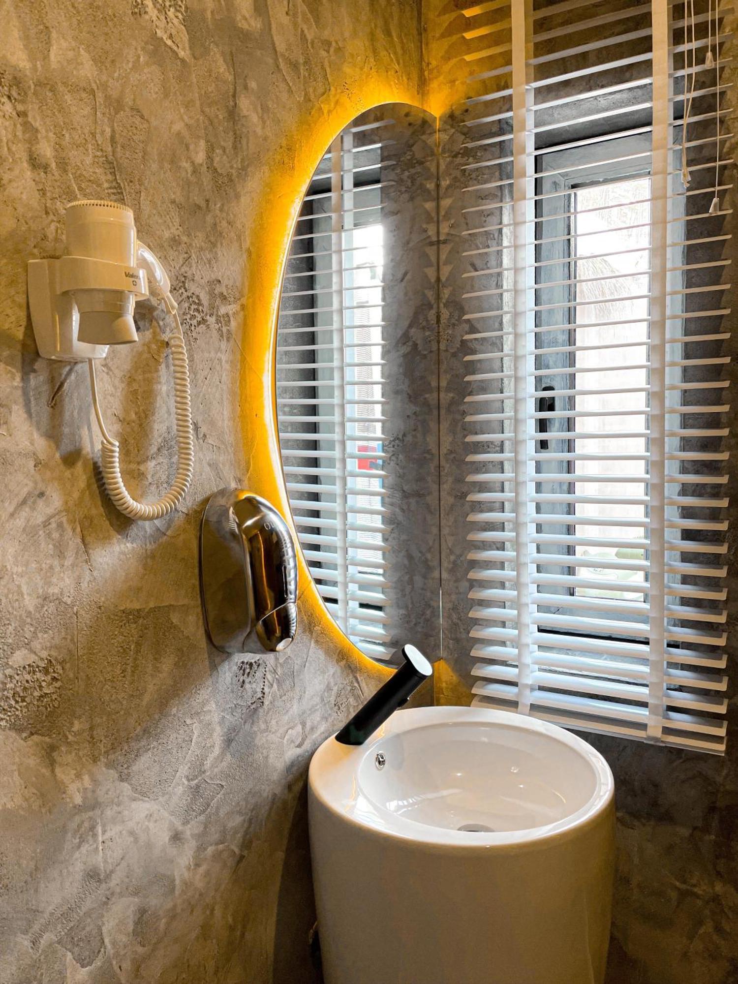 Shard Boutique Hotel-Adult Only Brasov Exterior photo